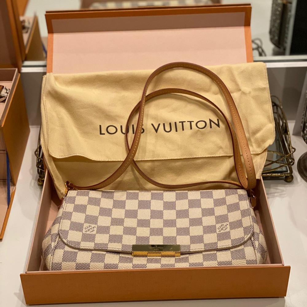 Authentic Louis Vuitton FAVORITE MM Cross Body
